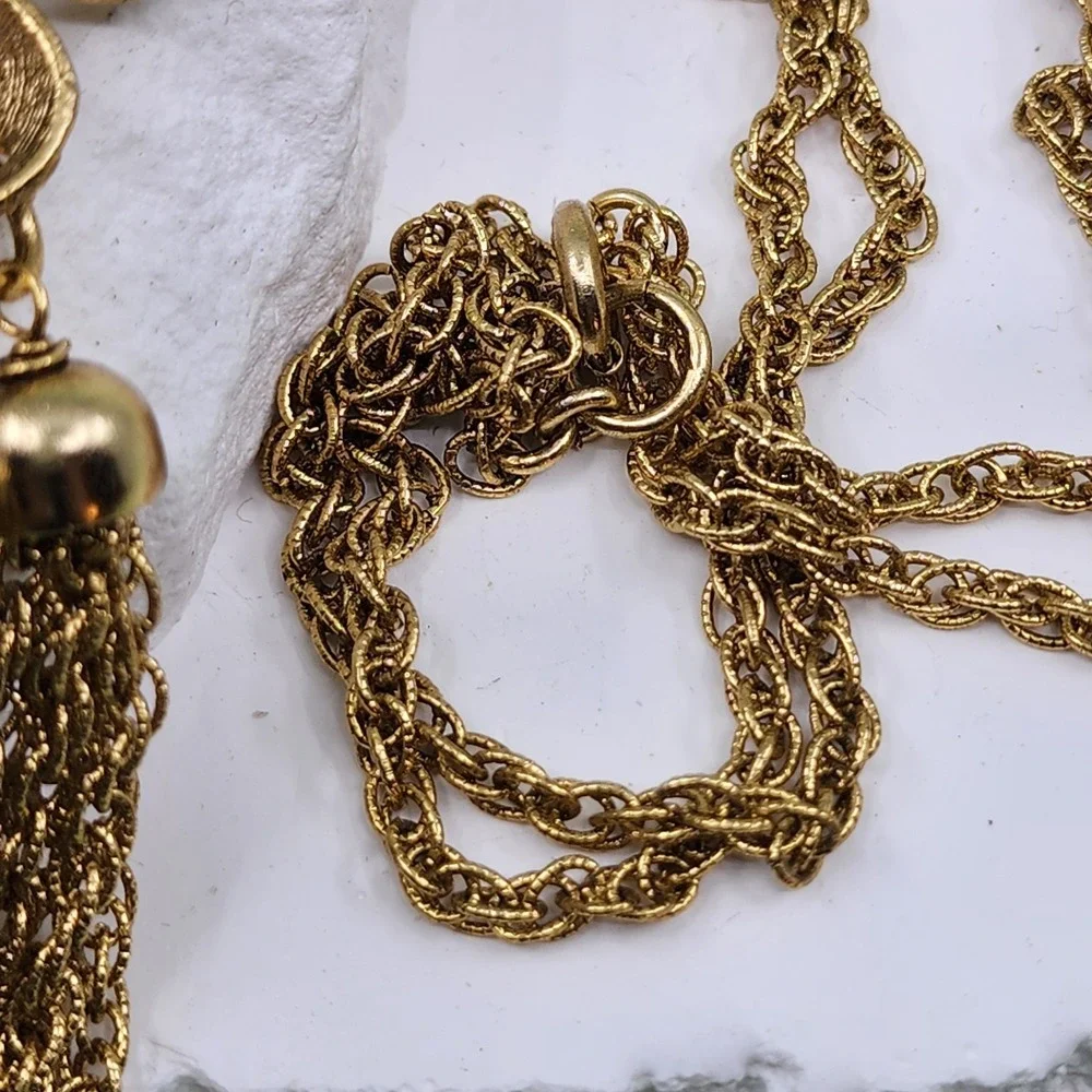 Gold Tone Red Cabochon Flower Tassel Pendant Necklace Vintage Statement Boho